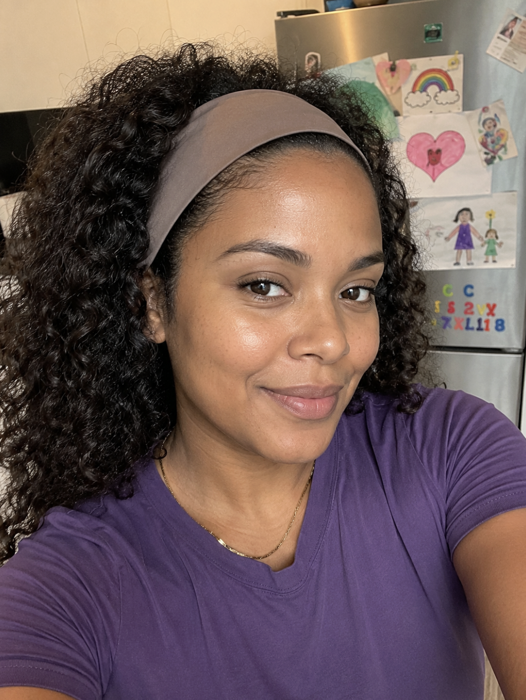 Customer wearing the Wonderband non-slip headband 14